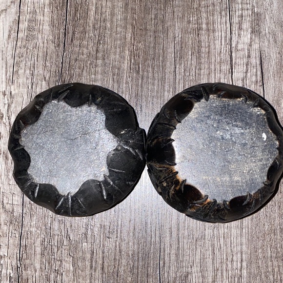 VINTAGE carved wood round candle holders - Picture 9 of 11